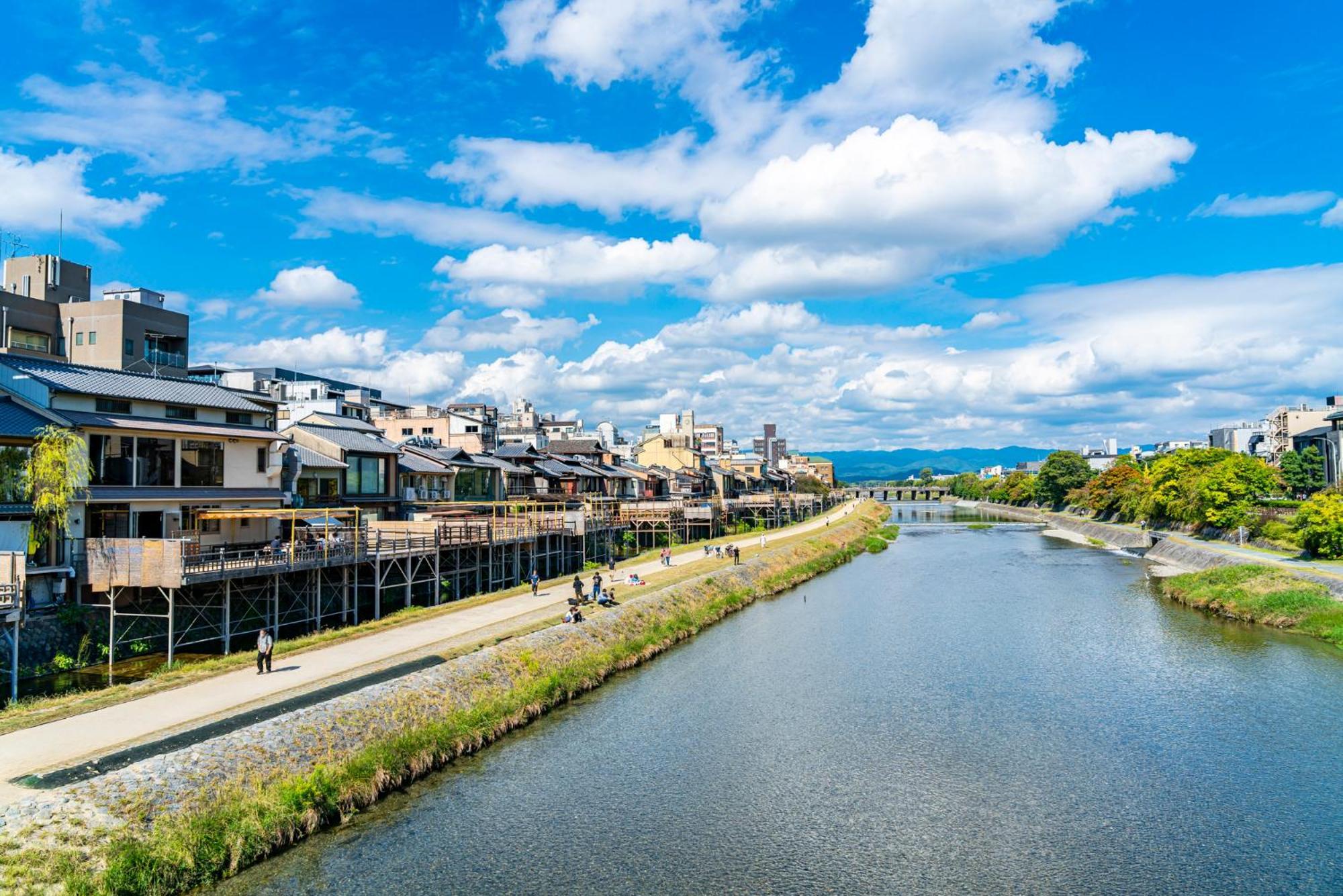 Rinn Sanjo Takakura（鈴 三条高倉) 京都市